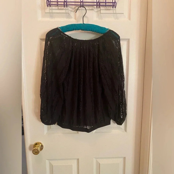 Poof black lace top size small - Picture 5 of 8
